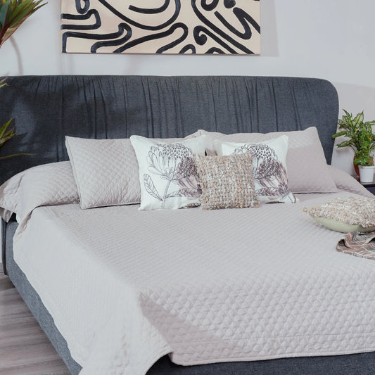 6 Budget-Friendly King-Size Bed Covers That Impress