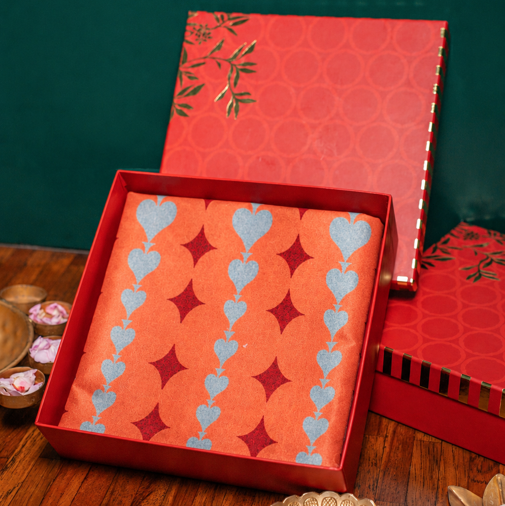 Spades 'n' Diamonds Table Runner Gift Box