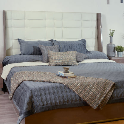 Thea Velvet Bedcover