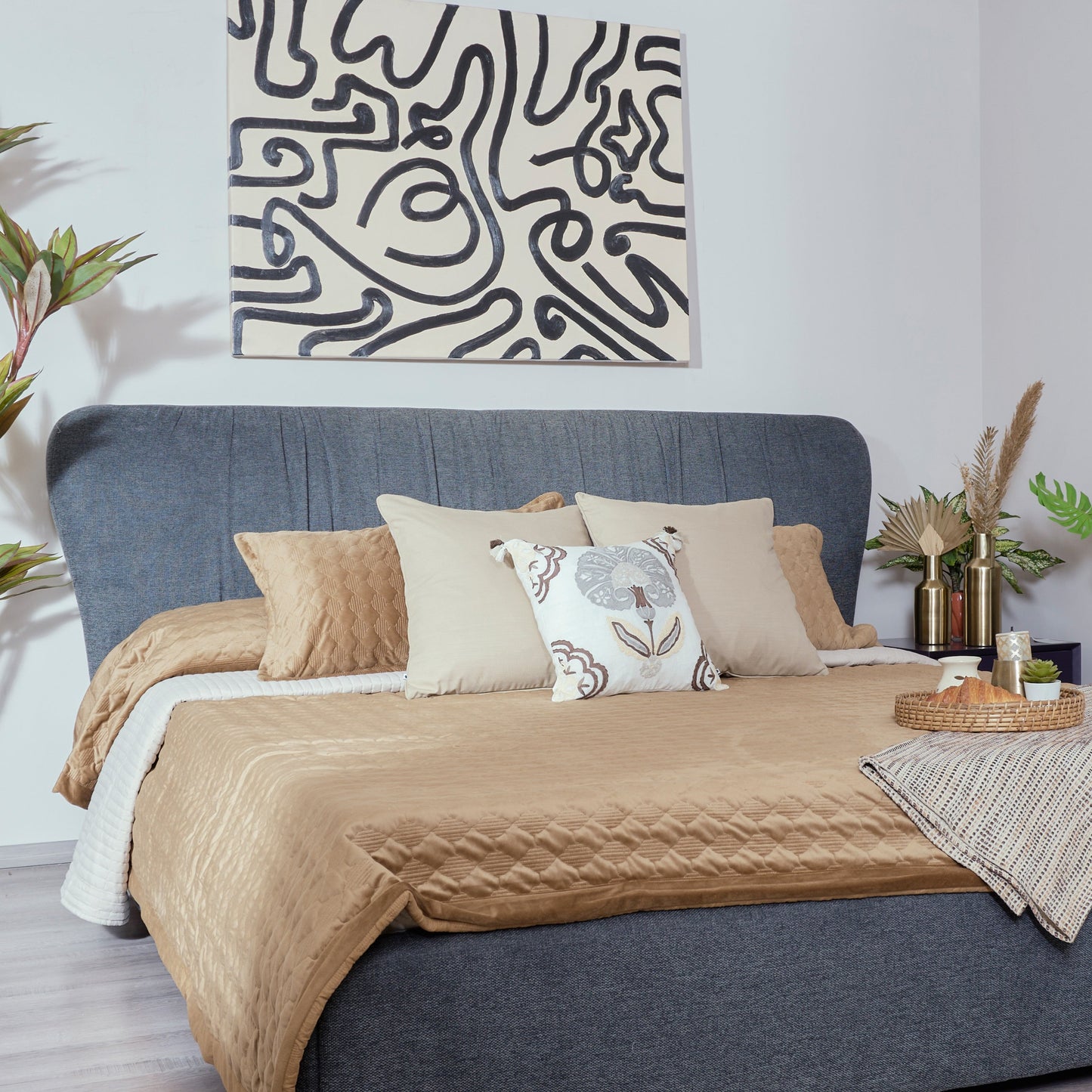 Thea Velvet Bedcover