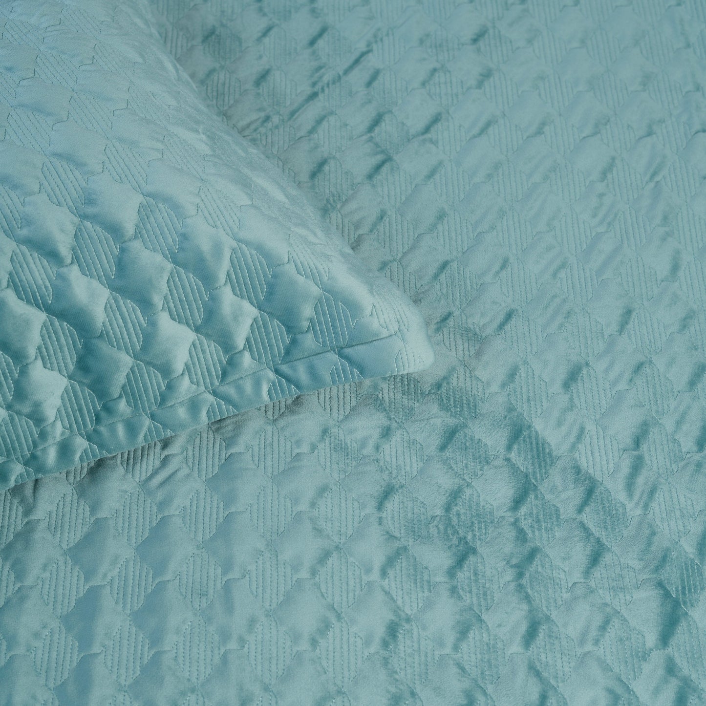 Thea Velvet Bedcover