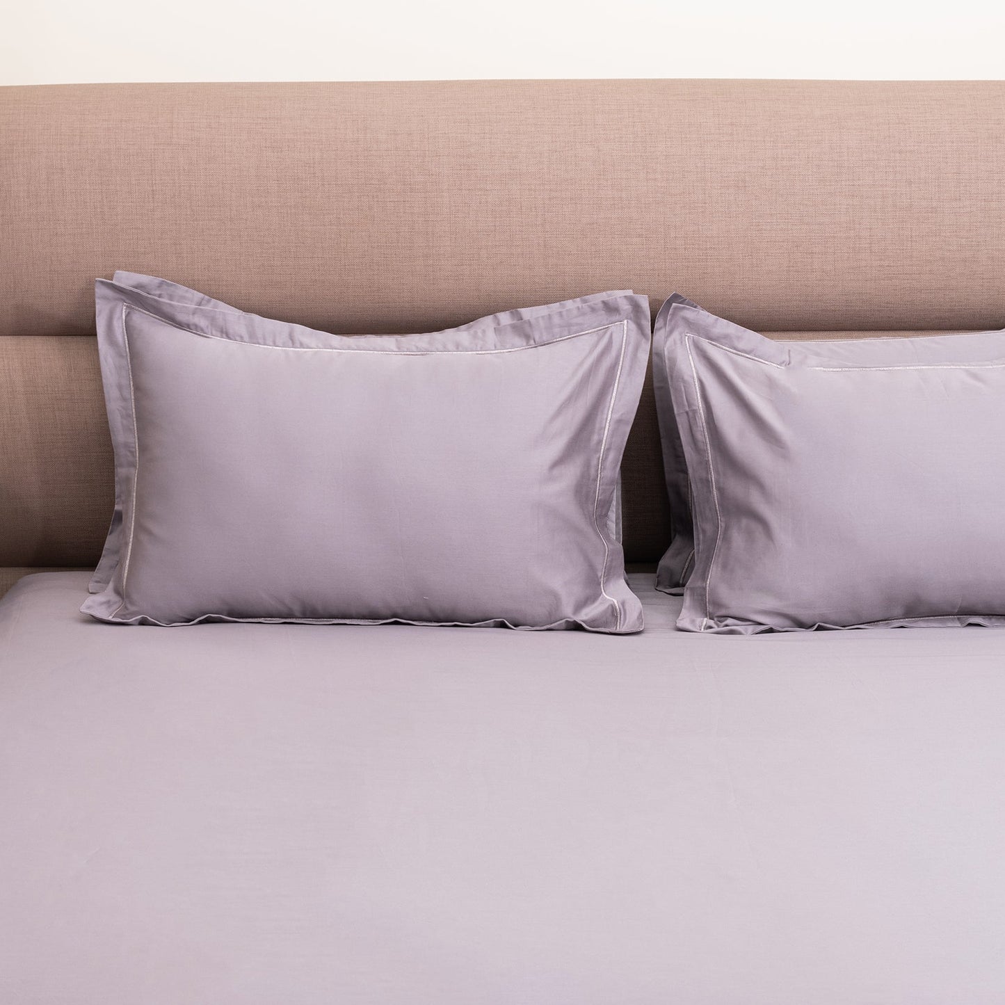 Plum Bedsheet