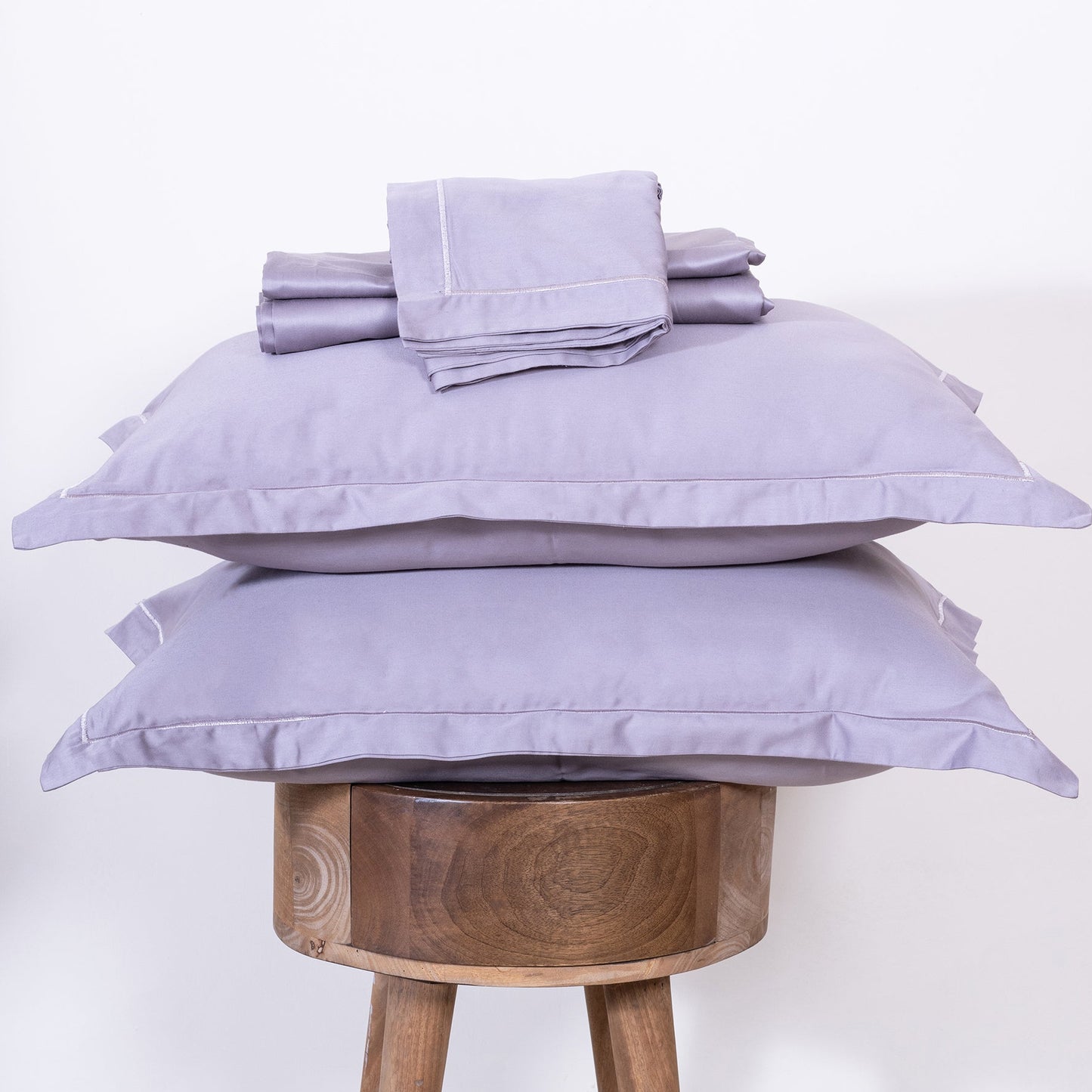 Plum Bedsheet